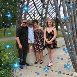 Meet your Posher, Leanne